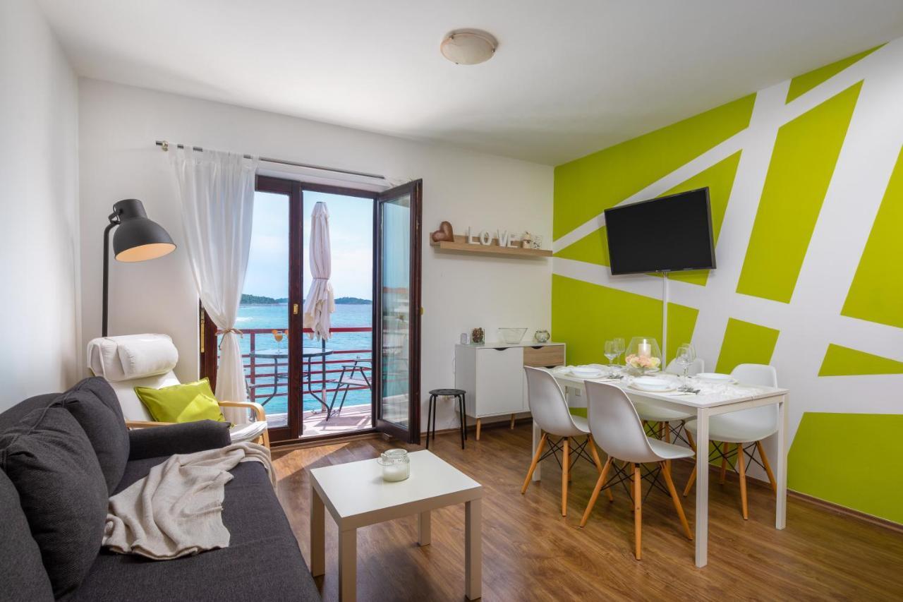 Zrinka - Last Season Ever! Apartment *
