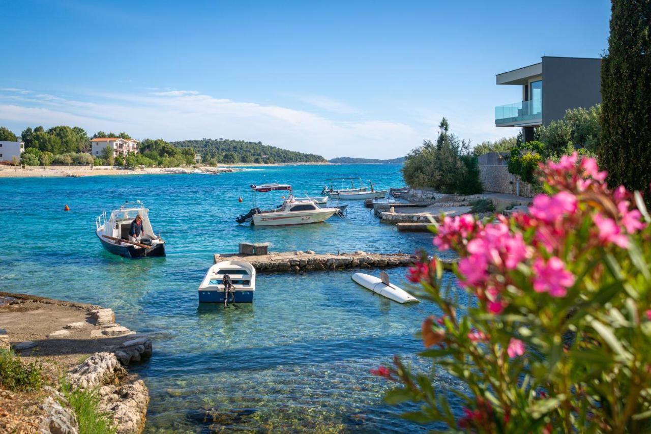 Zrinka - Last Season Ever! Rogoznica (Sibenik-Knin)